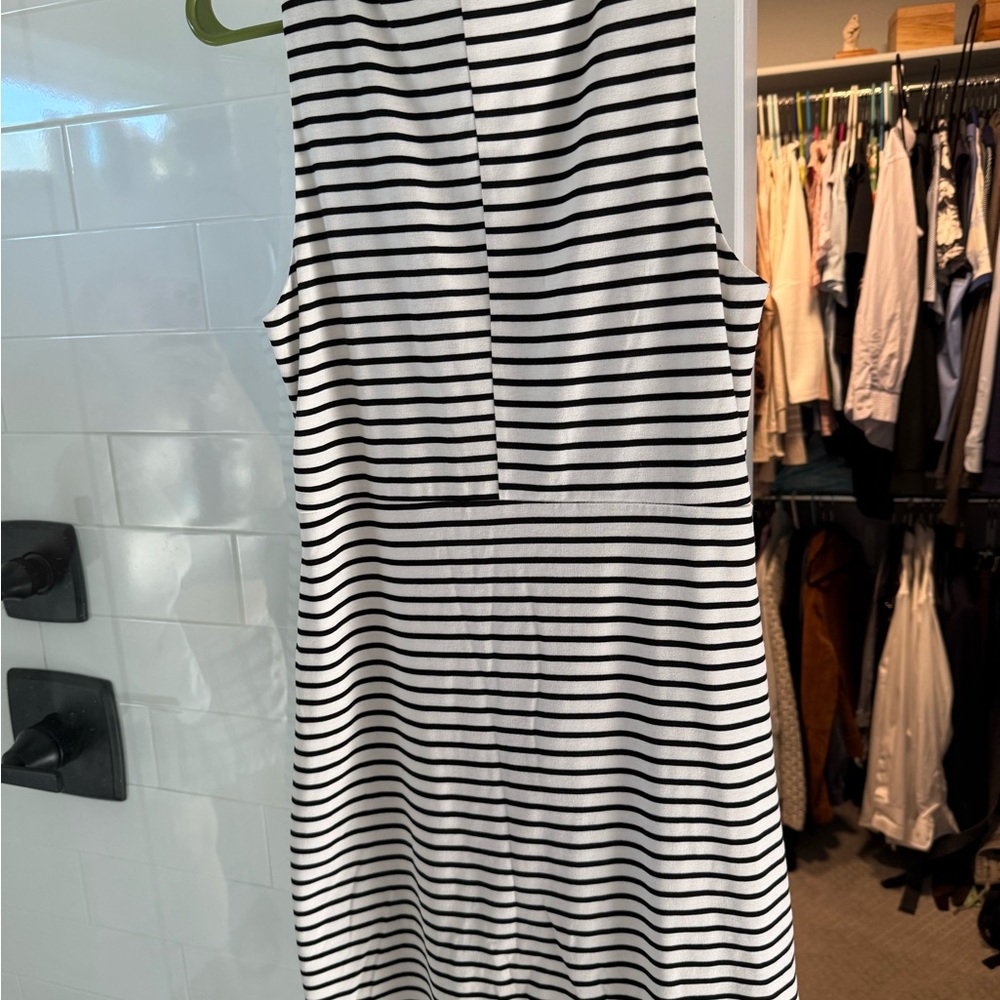 Black and White Striped Sleeveless Dress - Picture 6 of 7